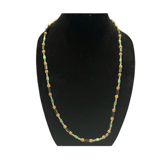 Handmade Magnetic Hematite with Green & wooden beads - Picture 2 of 2